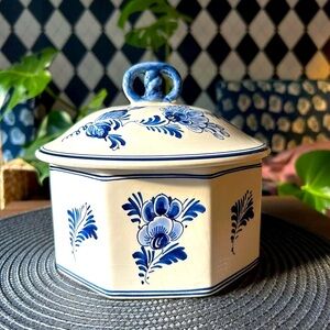 Vintage Regina Delft Ceramic Pottery with Lid| Blue & White Handpainted